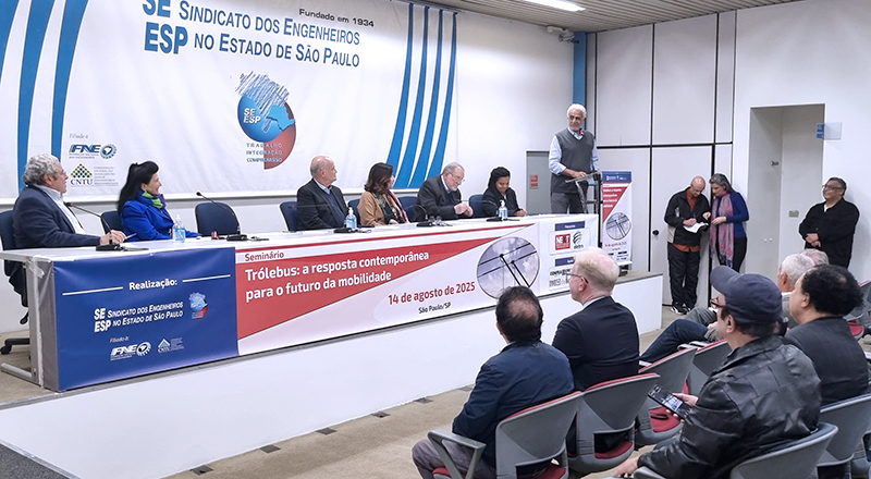 Jurandir mesadeabertura SeminárioTrólebus 140825