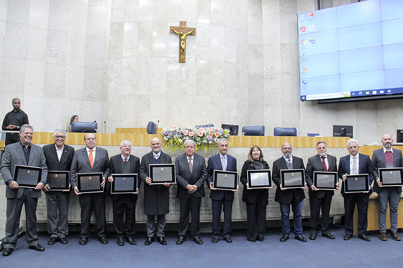 SessãoSoleneCâmara 260824 homenageados