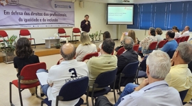 Especialista fala dos benefícios e riscos da IA em palestra no SEESP