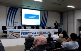 Confira como foi o seminário "Ferrovia essencial"