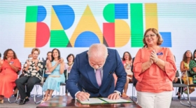 Trabalhadoras prestigiam sanção do PL da Igualdade