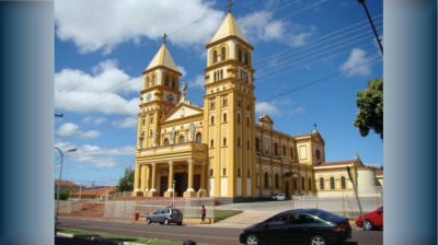 Uma história vivida sobre a arte na Catedral de Jacarezinho